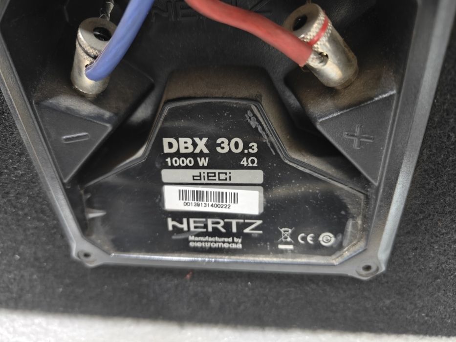 Продам сабвуфер  Hertz