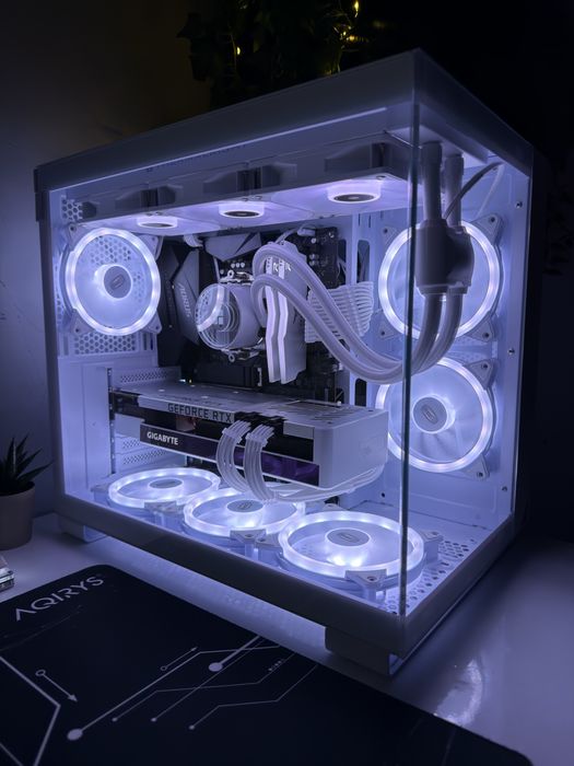 PC-uri gaming la comanda