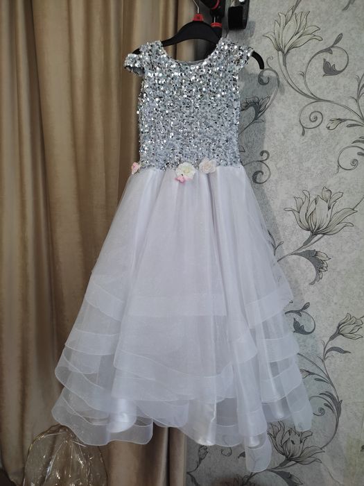 Платье нарядное для девочек