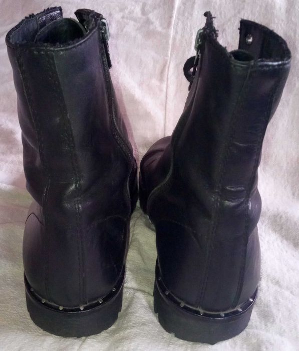 Зимни дамски обувки. размер 39