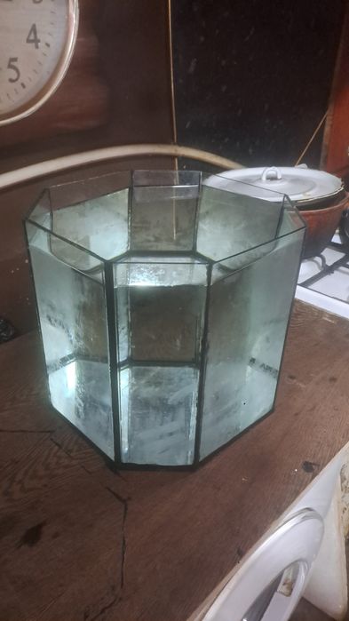 Продается 8-ми угольный аквариум