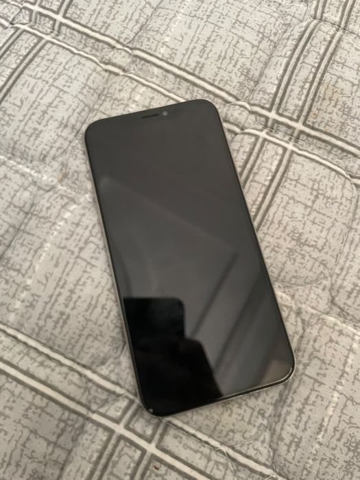 iPhone Х в хорошем состояние