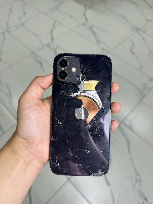 Iphone 12 продам