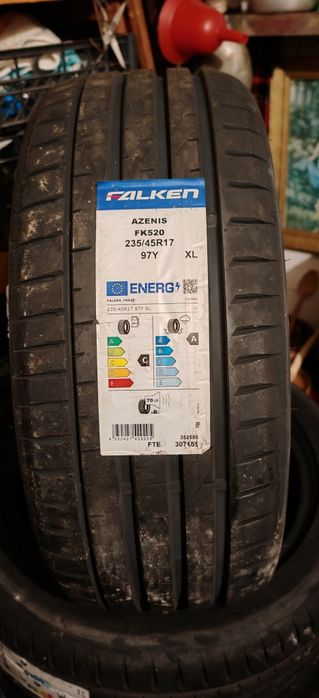 4 бр. Falken Azenis FK520 235/45/17 Нови