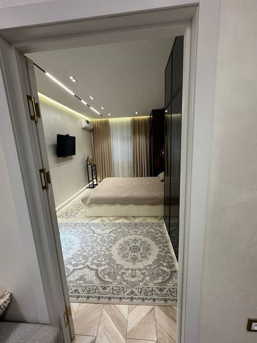 Квартира продаётся Чиланзар 7 квартал 3в4/4/4 меб тех бассейн