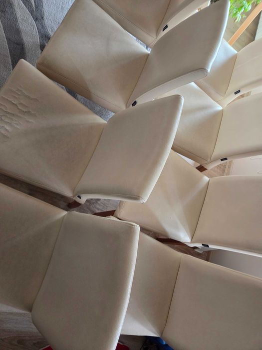 Столове за трапезна маса