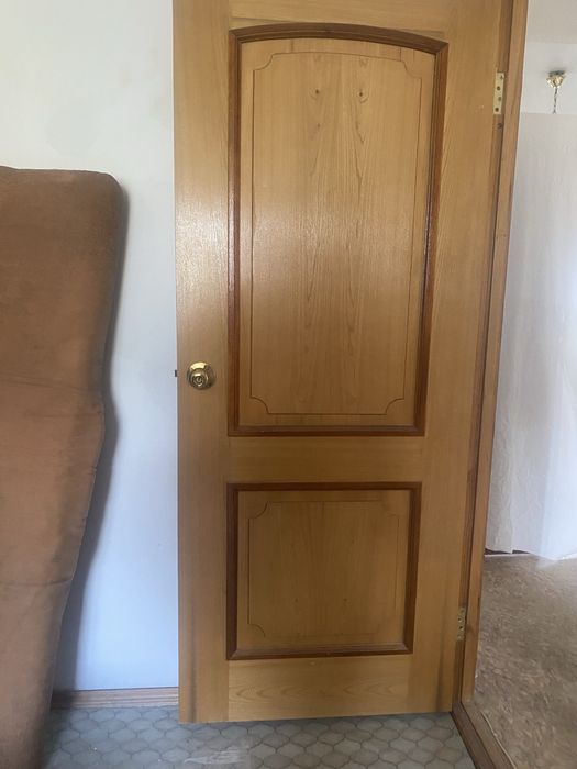 Продам межкомнатные двери