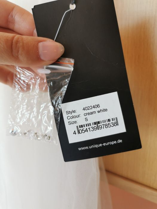 Нова булчинска рокля Unique