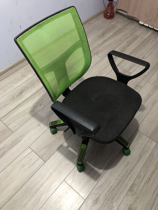 Компьютерное кресло