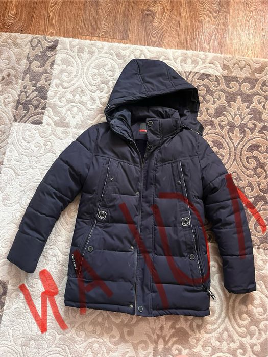 Куртки для мальчика в отличном состоянии