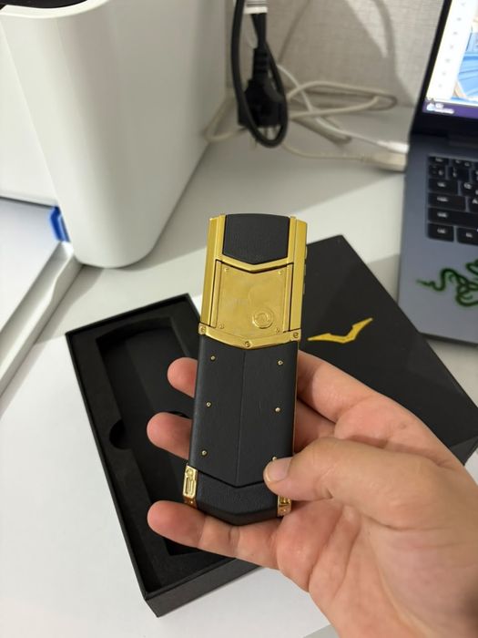 Vertu телефон новый состояние