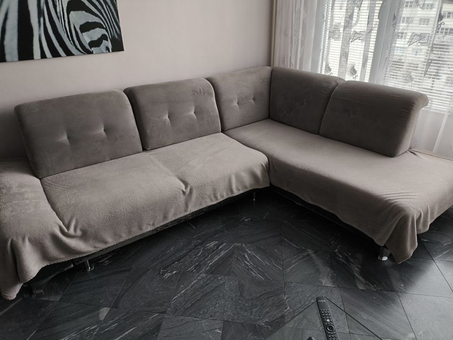 Ъглов диван с функция сън