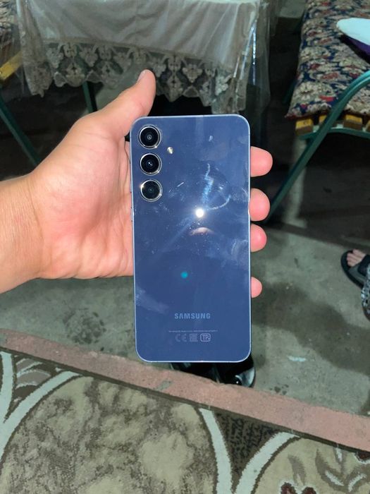 Samsung a 55 5 G holat idiyal hotirasi 128 taliy karopka dakument bor