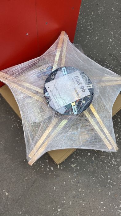 Люстра новая в упаковке