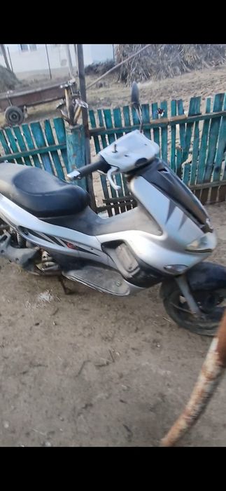 De vânzare scuter 125 gilera runner defec electro motorul