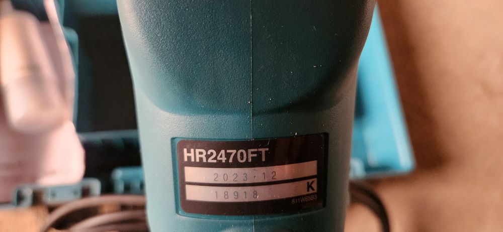 Перфоратор макита HR2470FT