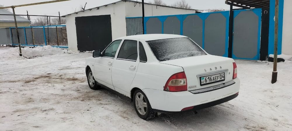 Лада Приора 2012