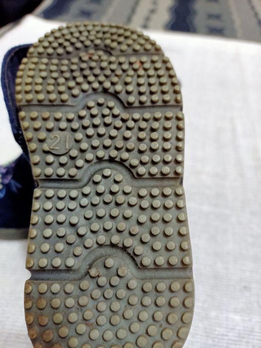 Зимние ботиночки на малышку