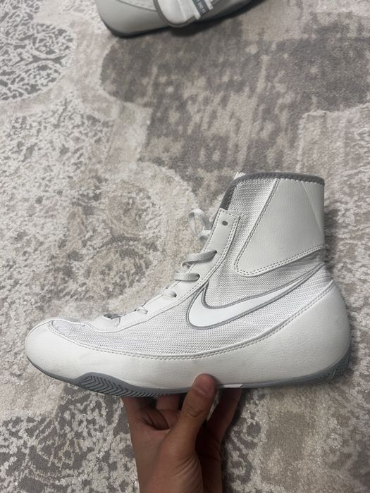 nike machomai серебристые