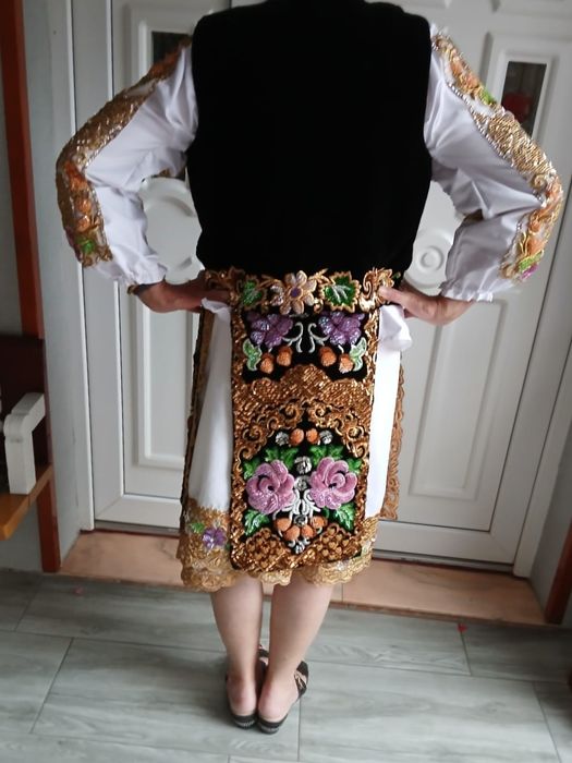 Costum tradițional