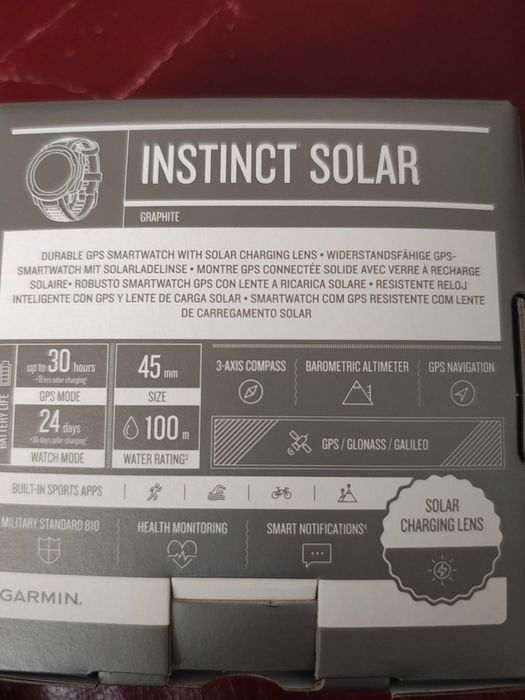 Продавам Часовник GARMIN Solar GPS