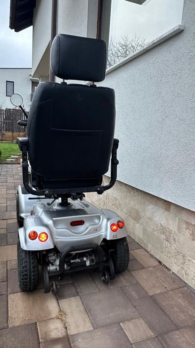 Carucior electric handicap dizabilitati scaun carut tricicleta scuter