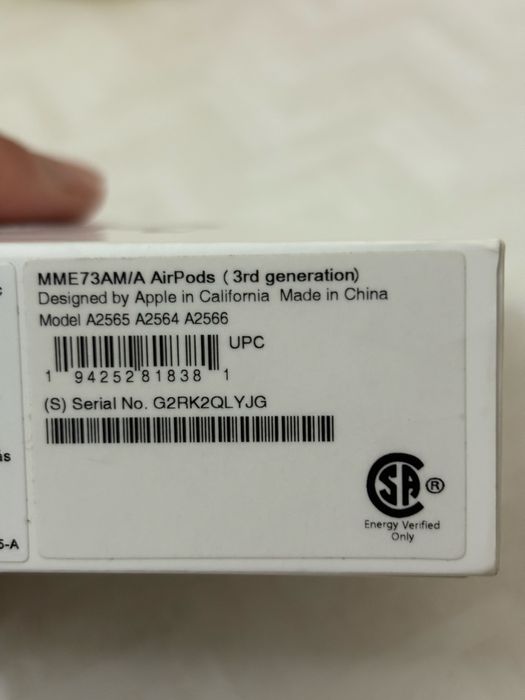 Продам оригинал AirPods 3