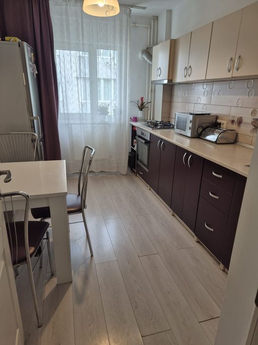 Apartament 2 camere decomandate utilat mobilat renovat etaj 2 str. Mircea Eliade