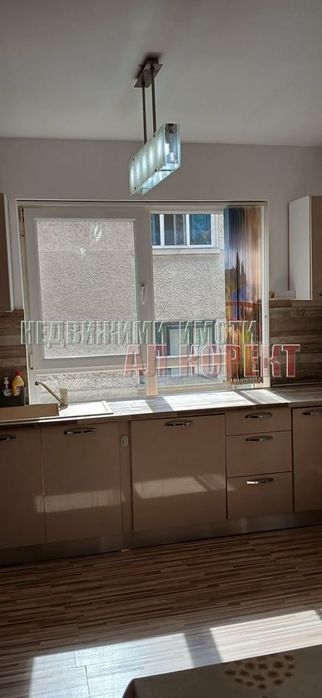 Дава се под наем Двустаен апартамент в Варна, Аспарухово - 65 кв.м за 398.82 € - Снимка #2