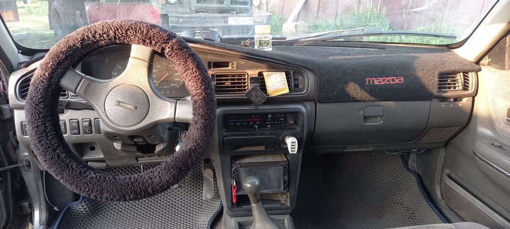 Мазда 626 2.0L 450000тг.