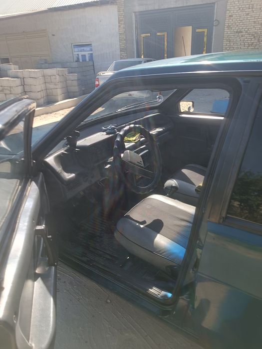 Lada 2109 yaxshi holatda