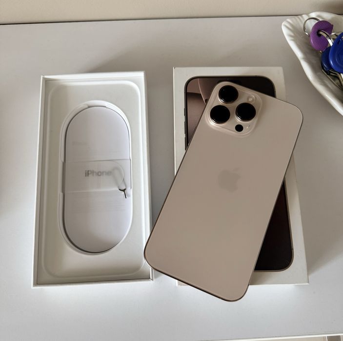 iPhone 16 Pro Max / Desert Titanium / 99% Батерия