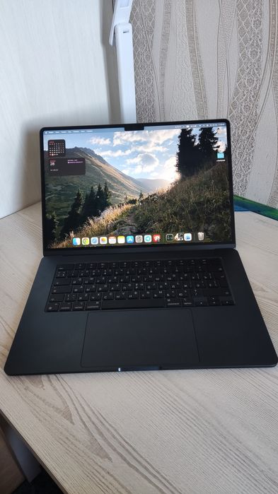 Macbook air 15 M3 8/256 Midnight
