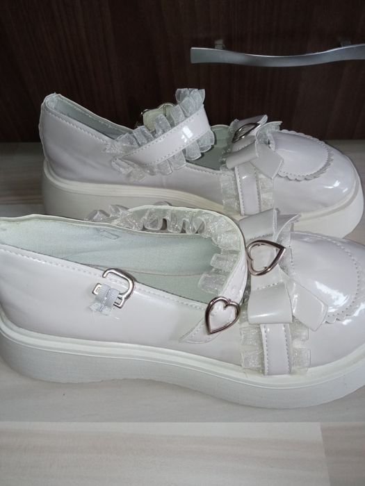 Дамски обувки номер 40