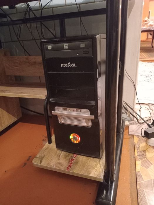 Продам компютер манитор клавиши миш