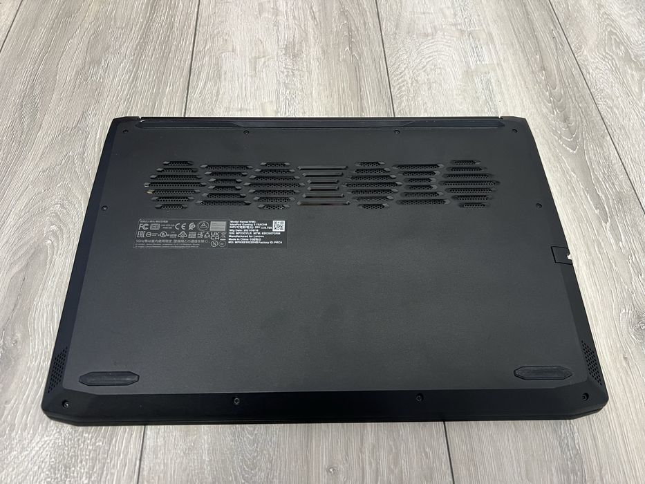 Laptop Lenovo ryzen 7 si RTX 3050