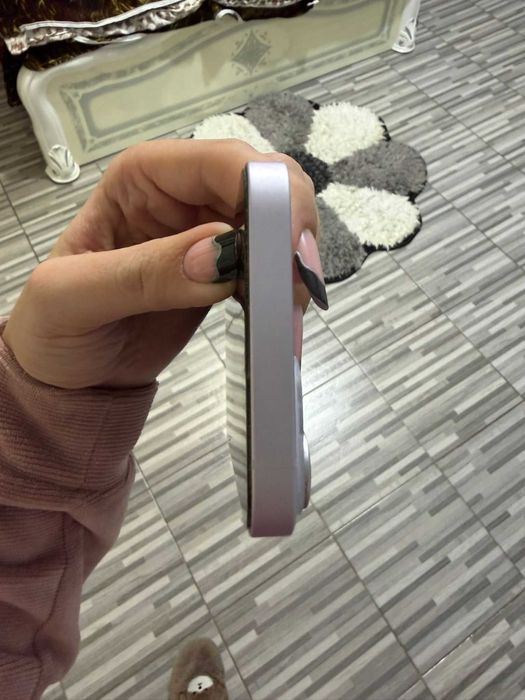 iPhone 14 128GB, 81% baterie