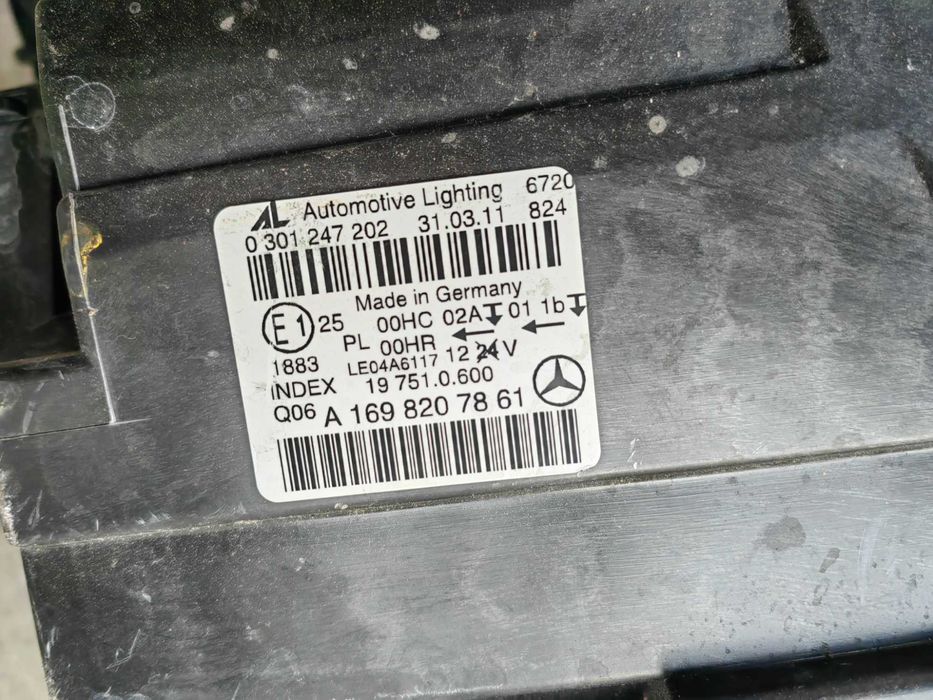 Фар Mercedes B-Classa W169 десен / Фар Мерцедес Б класа Оригинален