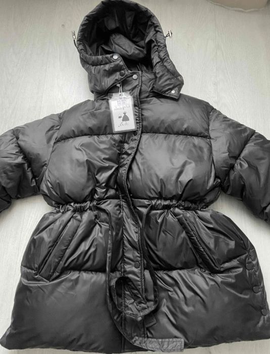 Продам куртку женскую