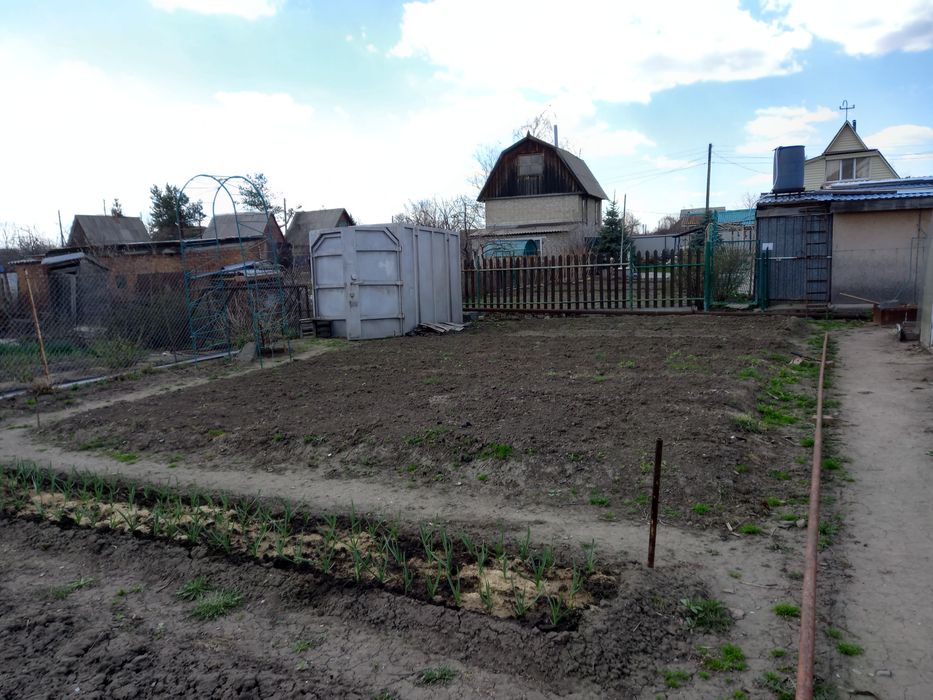 Продам дачу за понтонным мостом с/ т  " Колос'