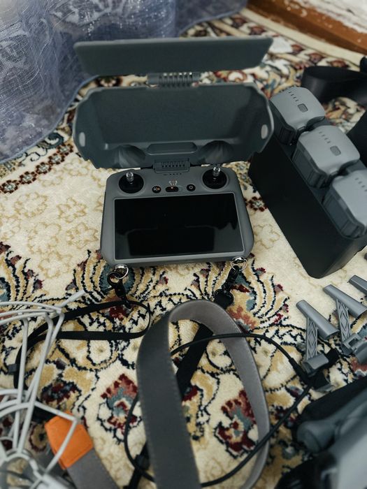 DJI AIR 3S дрон м