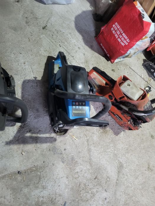 Vând drujbe pentru piese