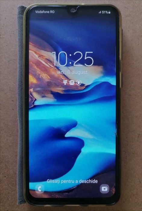 telefon Samsung Galaxy A40  dual SIM 64GB doar 799 ron e IMPECABIL