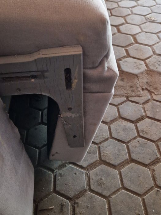 Отдам диваны даром