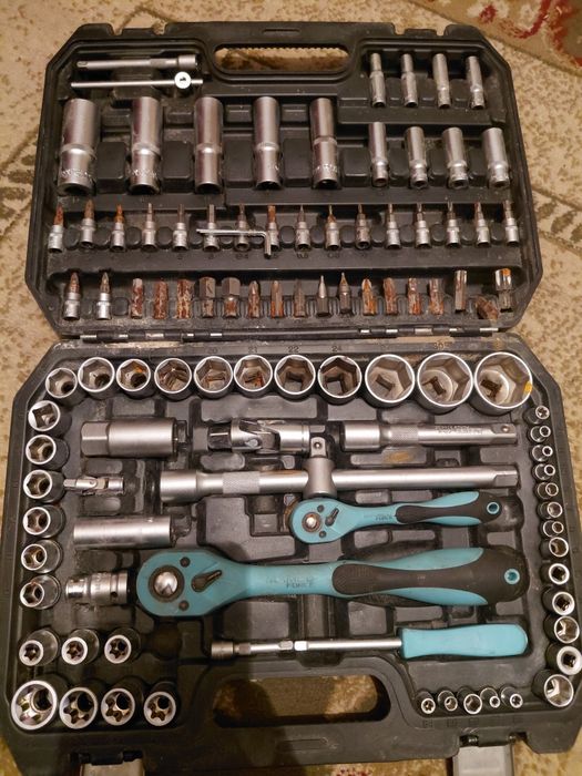 Продам набор ключей