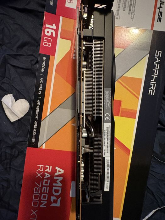 Placă video Sapphire AMD Radeon RX 7800 XT 16 Gb
