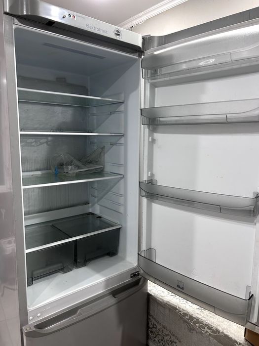 Холодильник Electrofrost
