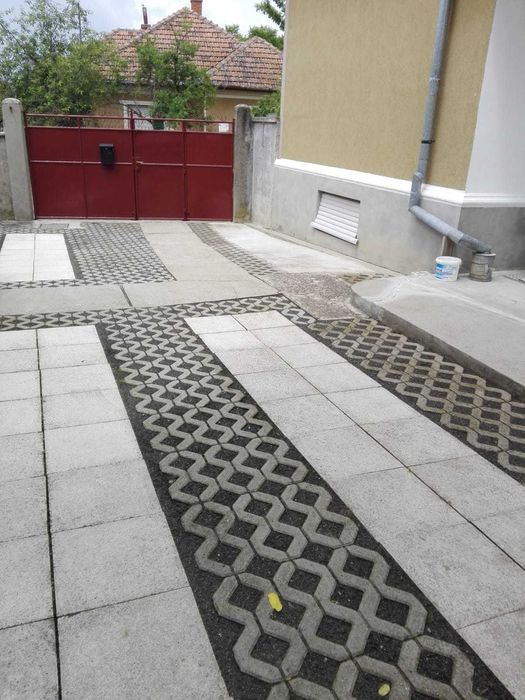 Casă de vânzare în Șiria (Arad) – 2 case, grădină mare, garaj