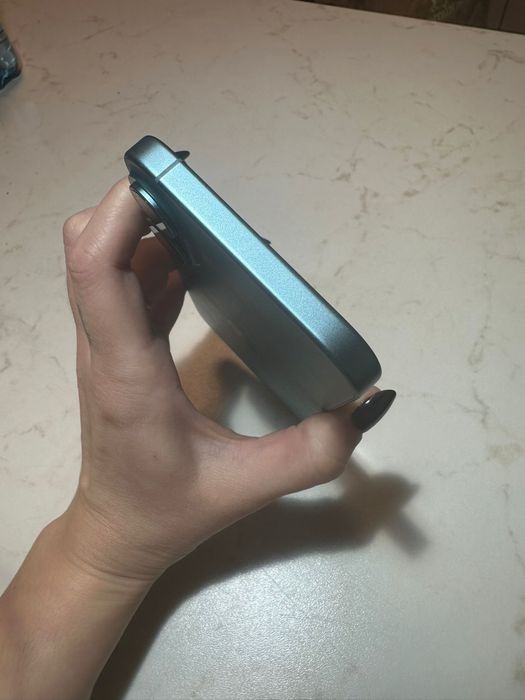 Iphone 16 Puls  verde