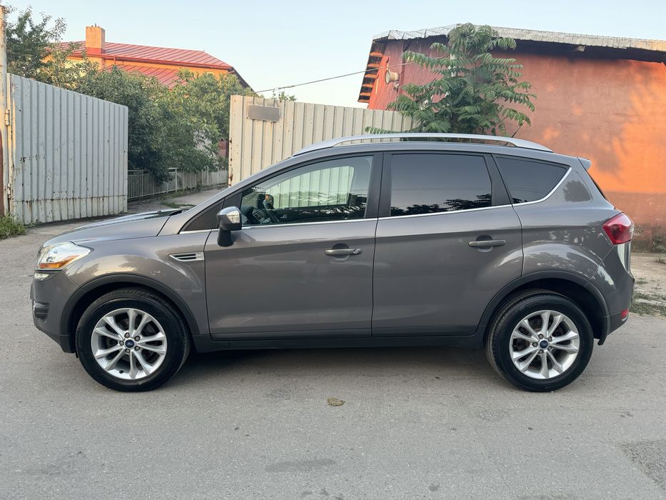 FORD Kuga 2012 — imagine 2